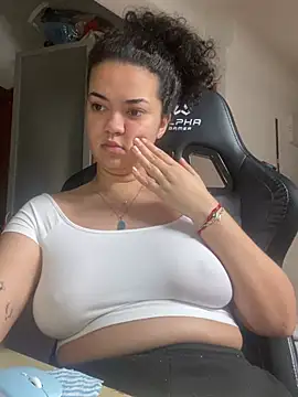 Snapshot of rafamarianoofc chatting on March 2025 11:08:02 AM rafamarianoofc online show from March 2025 11:08:02 AM