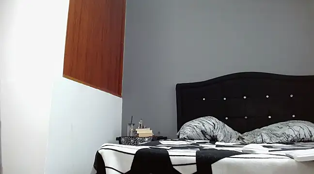 Snapshot of Emilia_1995 chatting on March 2025 09:26:02 PM Emilia 1995 online show from March 2025 09:26:02 PM