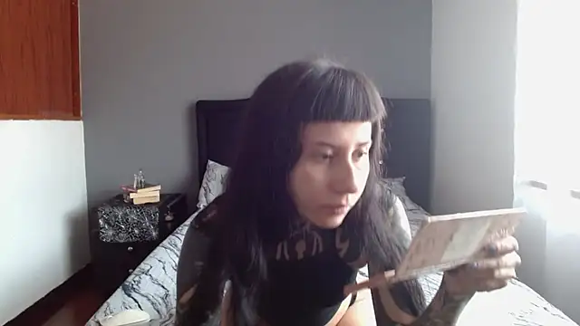 Snapshot of Emilia_1995 chatting on September 2025 01:36:01 PM Emilia 1995 online show from September 2025 01:36:01 PM