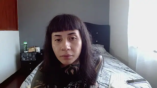 Snapshot of Emilia_1995 chatting on June 2026 02:26:02 PM Emilia 1995 online show from June 2026 02:26:02 PM