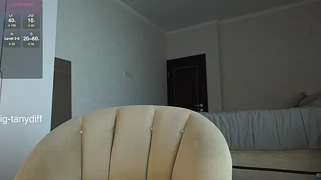 Snapshot of diffgirls2 chatting on February 2025 07:39:02 AM diffgirls2 online show from February 2025 07:39:02 AM