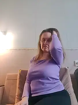 Snapshot of Evelina_cute chatting on January 2025 11:34:02 AM Evelina cute online show from January 2025 11:34:02 AM