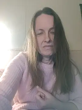 Snapshot of Evelina_cute chatting on February 2025 09:01:01 PM Evelina cute online show from February 2025 09:01:01 PM