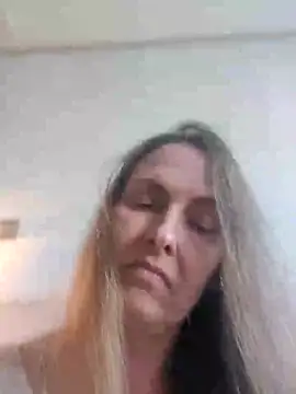 Snapshot of Evelina_cute chatting on September 2025 11:59:02 AM Evelina cute online show from September 2025 11:59:02 AM