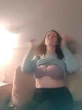 Evelina cute online show from November 2025 05:56:01 PM