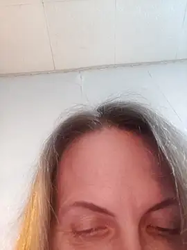 Evelina cute online show from April 2026 04:12:02 PM