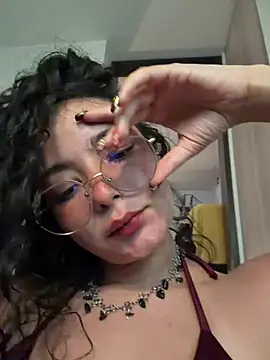 Snapshot of Antoniart_ chatting on April 2026 02:20:01 AM Antoniart online show from April 2026 02:20:01 AM