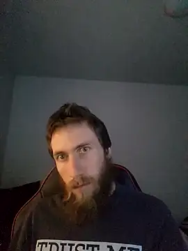 Snapshot of BalticPallor chatting on December 2025 06:48:02 PM BalticPallor online show from December 2025 06:48:02 PM