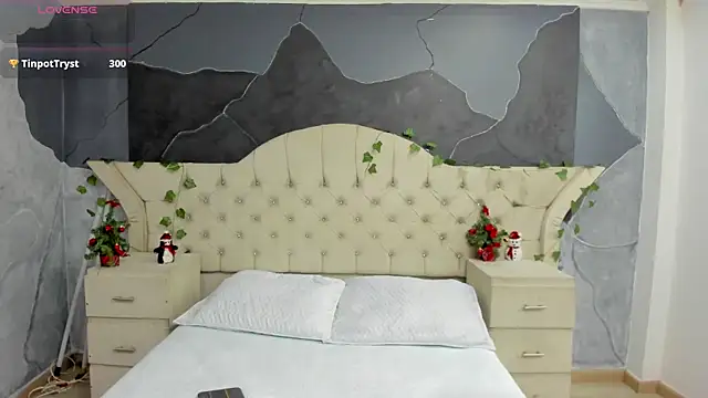 AmberGreyy  online show from December 2025 06:05:02 PM