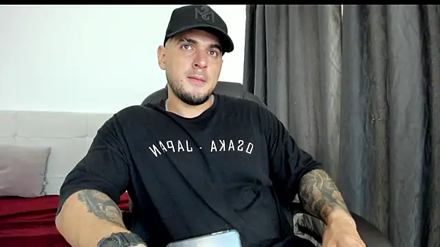 Snapshot of Teilor_Creed chatting on November 2025 07:01:02 PM Teilor Creed online show from November 2025 07:01:02 PM