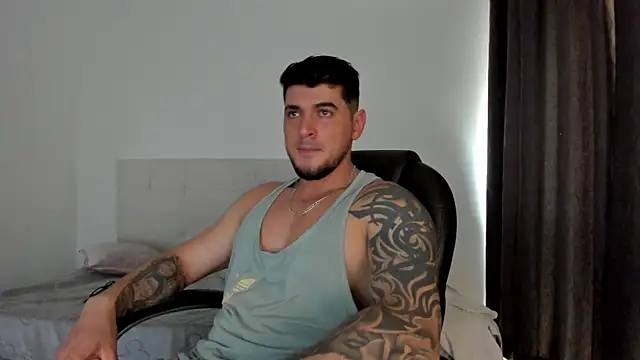 Snapshot of Teilor_Creed chatting on November 2025 07:14:02 PM Teilor Creed online show from November 2025 07:14:02 PM