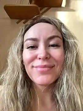 Snapshot of LovenseLush chatting on March 2025 05:52:01 AM LovenseLush online show from March 2025 05:52:01 AM