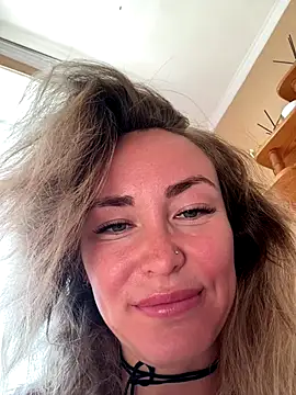 Snapshot of LovenseLush chatting on September 2025 09:20:01 AM LovenseLush online show from September 2025 09:20:01 AM