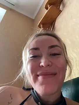 Snapshot of LovenseLush chatting on November 2025 09:20:02 AM LovenseLush online show from November 2025 09:20:02 AM