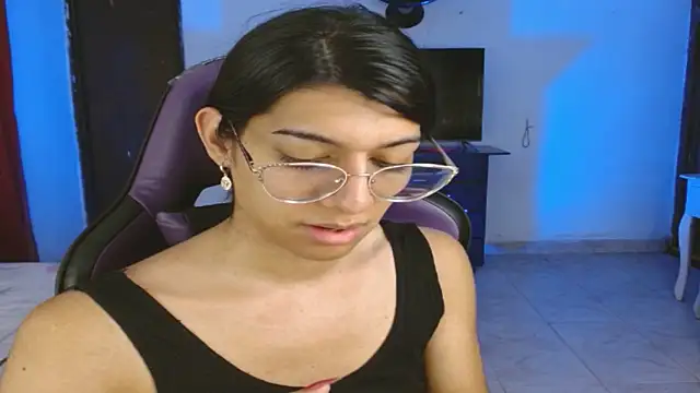 engielphoenis14 online show from December 2025 06:52:01 AM