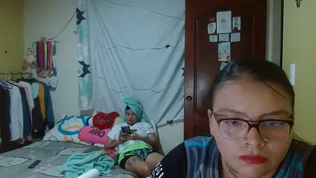 clayre and jill online show from November 2025 04:35:01 AM