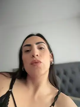 alessandra-a online show from November 2025 09:38:01 PM