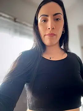 Snapshot of alessandra-a chatting on June 2026 02:55:01 PM alessandra-a online show from June 2026 02:55:01 PM