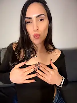 Snapshot of alessandra-a chatting on July 2026 03:17:02 AM alessandra-a online show from July 2026 03:17:02 AM