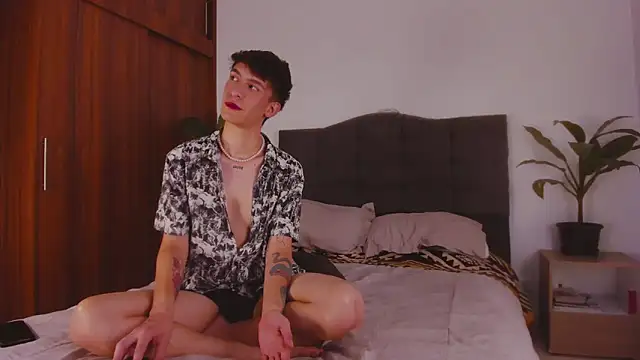 2gays 1Str8 online show from February 2025 09:20:02 PM