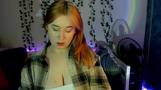 Emily Gin online show from February 2025 05:47:02 AM