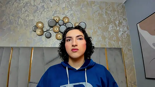 TomLondon  online show from February 2025 11:49:02 AM