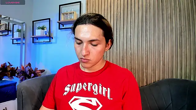 TomLondon  online show from February 2026 06:45:01 PM