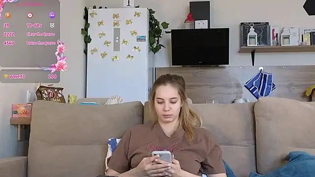 Girl alone home online show from February 2025 03:30:02 PM