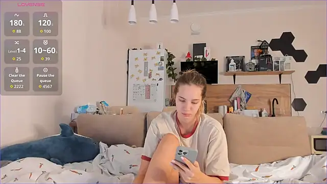 Girl alone home online show from September 2025 03:32:02 AM