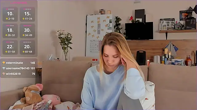 Girl alone home online show from November 2025 05:04:01 PM