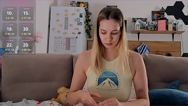 Girl alone home online show from November 2025 04:20:01 PM