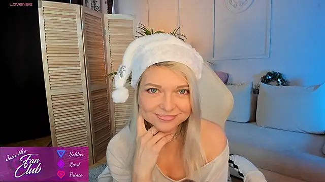 Gloria Lovely online show from December 2024 10:53:02 AM