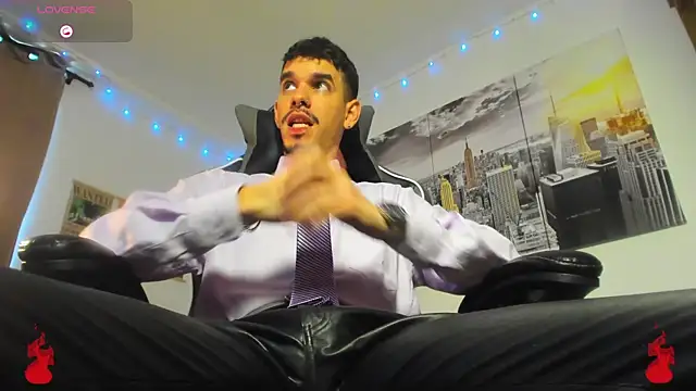 Snapshot of BRAYHAMBROWN chatting on October 2025 05:22:02 PM BRAYHAMBROWN online show from October 2025 05:22:02 PM