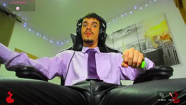 Snapshot of BRAYHAMBROWN chatting on October 2025 05:42:02 AM BRAYHAMBROWN online show from October 2025 05:42:02 AM