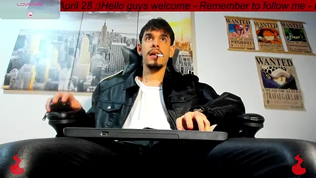 Snapshot of BRAYHAMBROWN chatting on April 2026 11:39:02 PM BRAYHAMBROWN online show from April 2026 11:39:02 PM