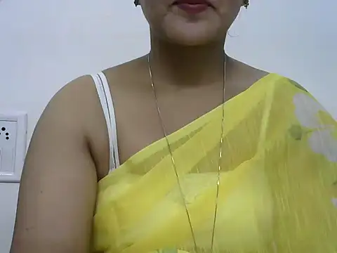Snapshot of rashmika_reddy chatting on April 2026 12:22:02 PM rashmika reddy online show from April 2026 12:22:02 PM