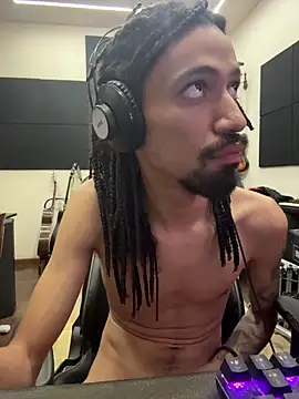 Snapshot of hotcamboy420 chatting on March 2026 04:31:01 AM hotcamboy420 online show from March 2026 04:31:01 AM