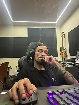 Snapshot of hotcamboy420 chatting on March 2026 04:51:02 AM hotcamboy420 online show from March 2026 04:51:02 AM