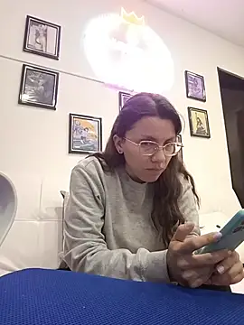 karlamorris  online show from November 2025 01:33:02 PM