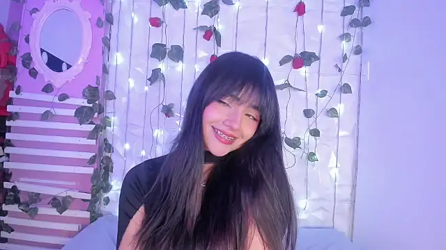 Sophy SmileSweet online show from January 2025 03:00:01 PM