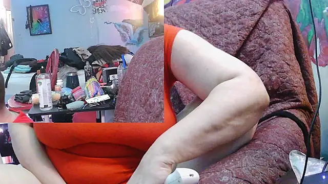 Snapshot of juscjen chatting on April 2026 03:26:01 AM juscjen online show from April 2026 03:26:01 AM