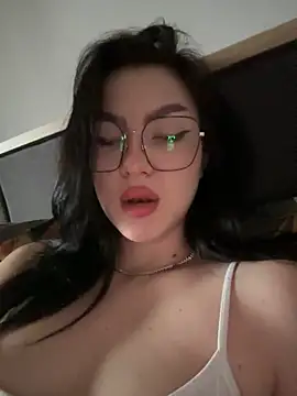 Snapshot of alissa4blonde chatting on February 2025 11:08:02 AM alissa4blonde online show from February 2025 11:08:02 AM