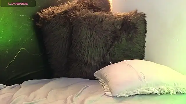 Snapshot of alissa4blonde chatting on March 2025 09:12:02 AM alissa4blonde online show from March 2025 09:12:02 AM