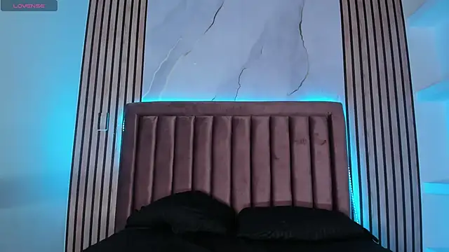 Snapshot of ChloeParkss_ chatting on January 2025 12:04:02 PM ChloeParkss online show from January 2025 12:04:02 PM