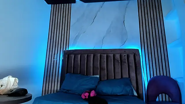 Snapshot of ChloeParkss_ chatting on February 2025 12:19:02 PM ChloeParkss online show from February 2025 12:19:02 PM