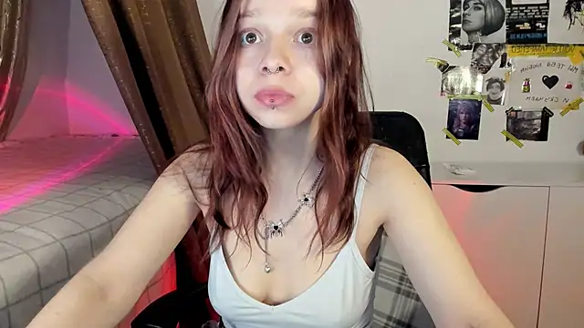 Snapshot of crystal_lilith chatting on February 2025 05:46:01 PM crystal lilith online show from February 2025 05:46:01 PM