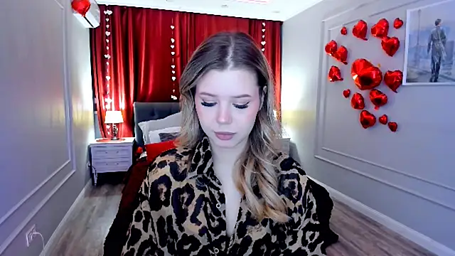 FollowLovee online show from March 2026 07:53:02 PM