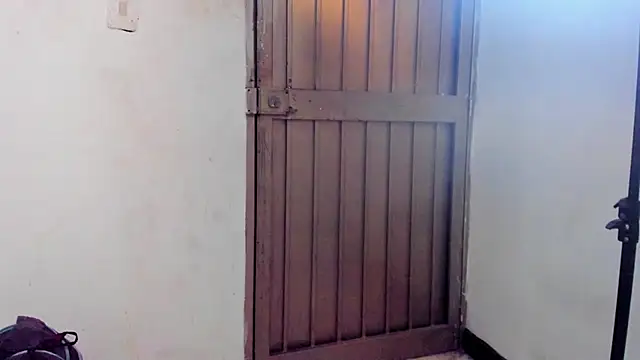 EvaxEmma online show from February 2025 01:31:02 PM