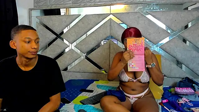 EvaxEmma online show from March 2025 01:52:02 PM