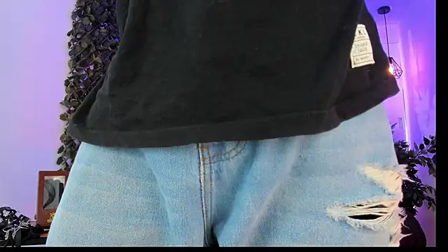 Snapshot of MagnusFrost chatting on January 2025 07:39:01 PM MagnusFrost online show from January 2025 07:39:01 PM